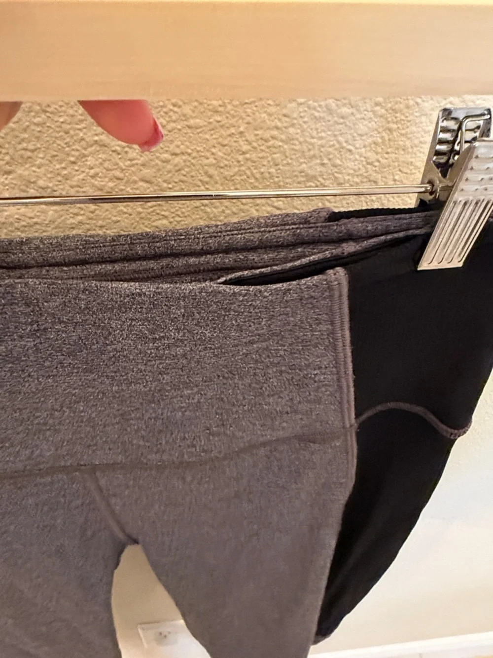 Lululemon Athletic Leggings in Charcoal and Black Size 10